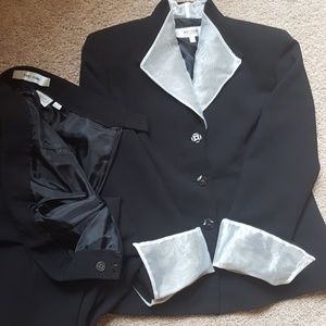 Like new JONES STUDIO SUIT 😍😍